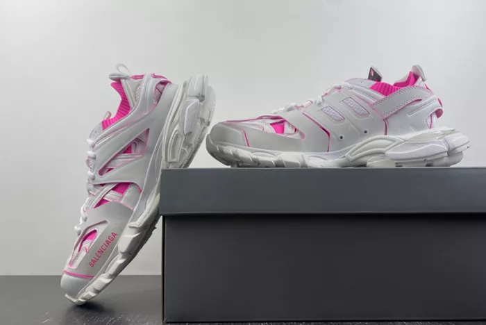 Ba*len*cia*ga -tracker 677402 w3rbw 1093