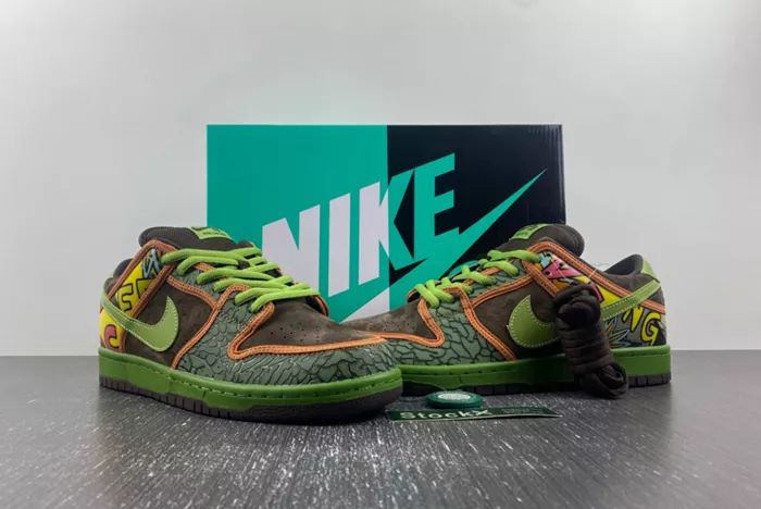 Nike SB Dunk Low De La Soul 789841-332