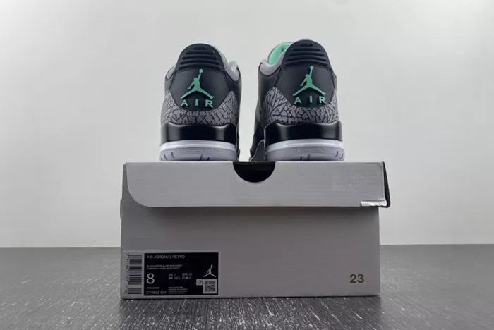 Air Jordan 3 Green Glow CT8532-031