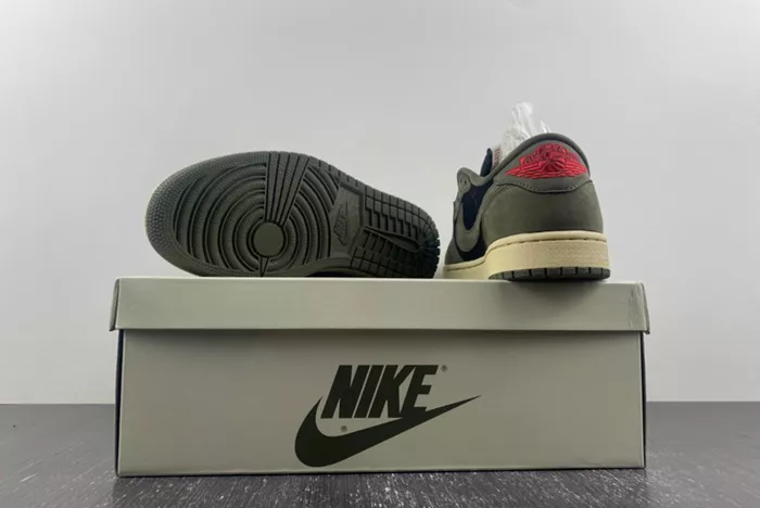 TS x AJ1 Travis Scott x Air Jordan 1 Low OG DM7866-002-1