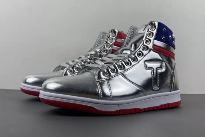 DONALD TRUMP NEVER SURRENDER Silver Color