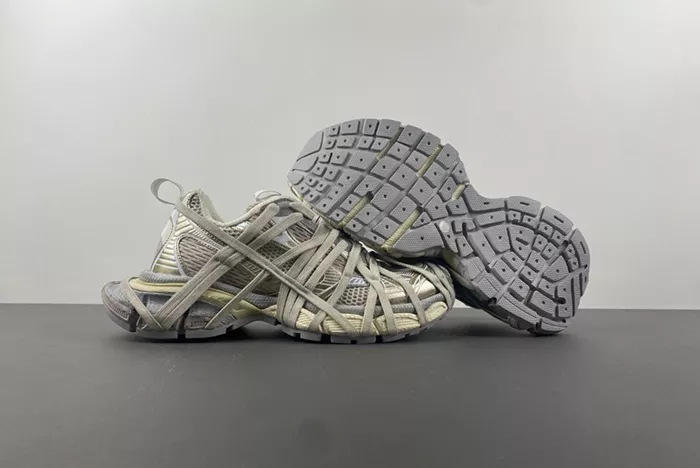Ba*len*cia*ga phantom sneaker 778698 w3xll 9191 i8