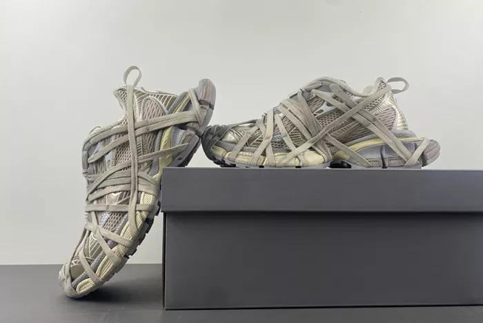 Ba*len*cia*ga phantom sneaker 778698 w3xll 9191 i8