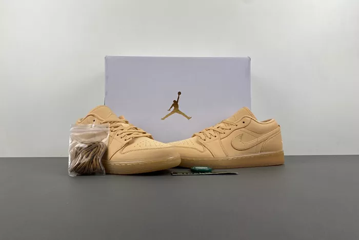 Air Jordan 1 Low SE Pale Vanilla/Sand FZ3972-294