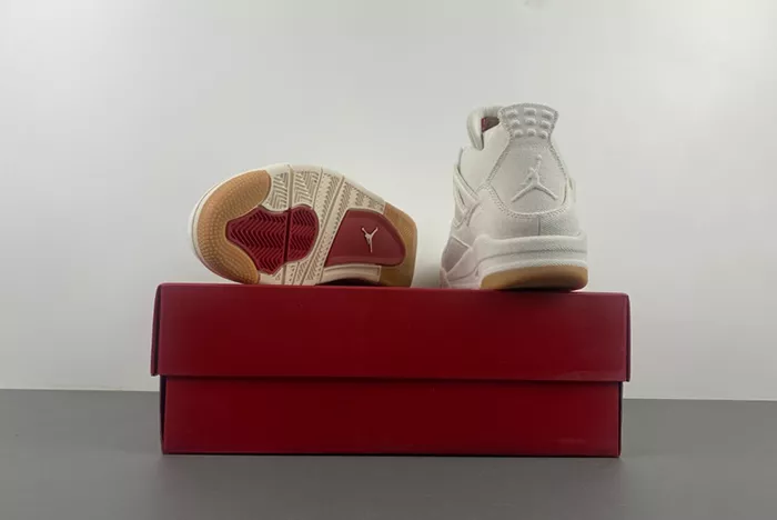Levi’s x Air Jordan 4 White AO2571-100