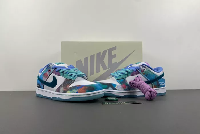 Futura Laboratories x Nike SB Dunk Low HF6061-400