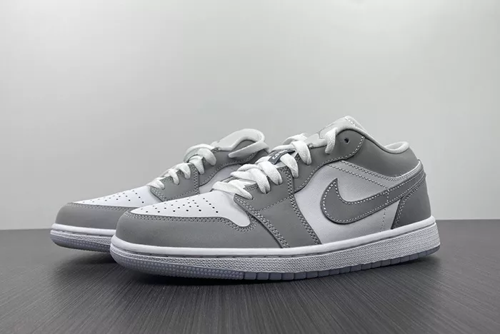 AIR JORDAN 1 LOW DC0774-105