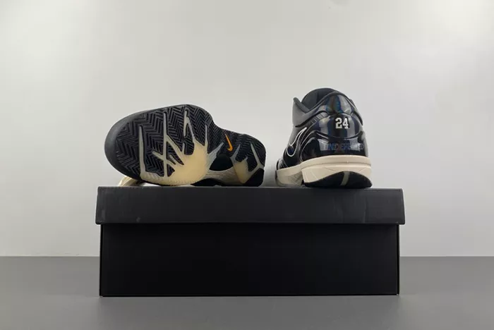 UNDEFEATED x Nike Kobe 4 Protro CQ3869-001