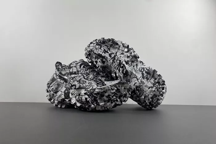 Ba*len*cia*ga 685613-w2rg19010