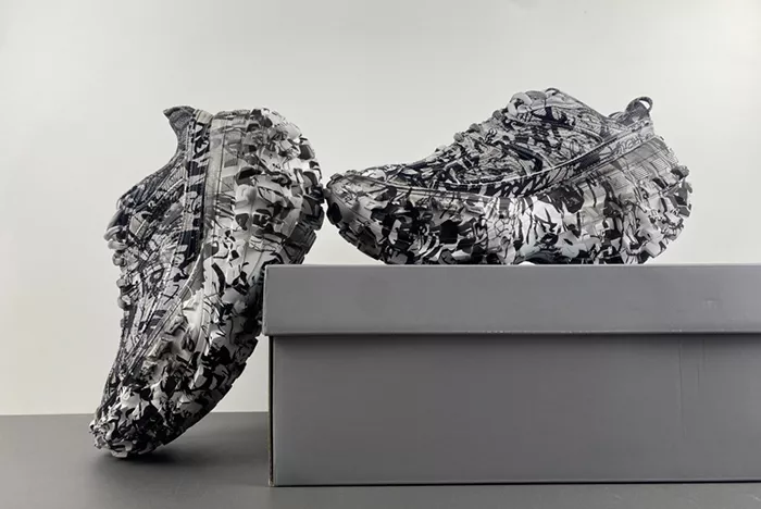 Ba*len*cia*ga 685613-w2rg19010