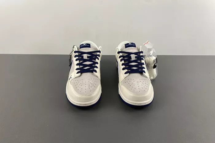 SB Dunk Low LV FC1688-134