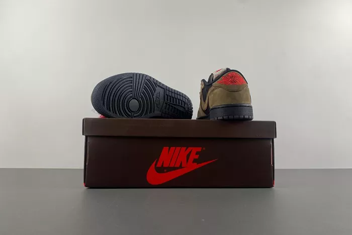 Travis Scott x Air Jordan 1 Low OG DM7866-202