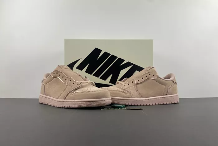 Travis Scott x Air Jordan 1 AO1935-204