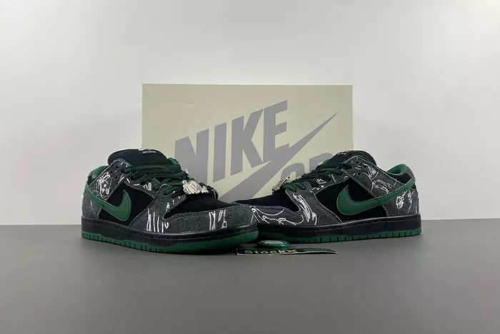 There Skateboards x Nike SB Dunk Low  HF7743-001