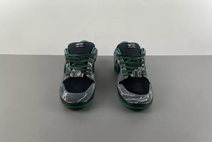 There Skateboards x Nike SB Dunk Low  HF7743-001