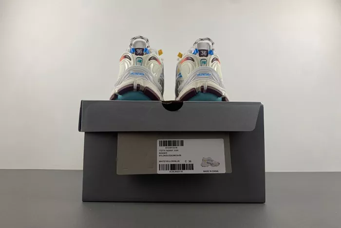 Ba*len*cia*ga -phantom sneaker 772774-w3rny-0326 i8